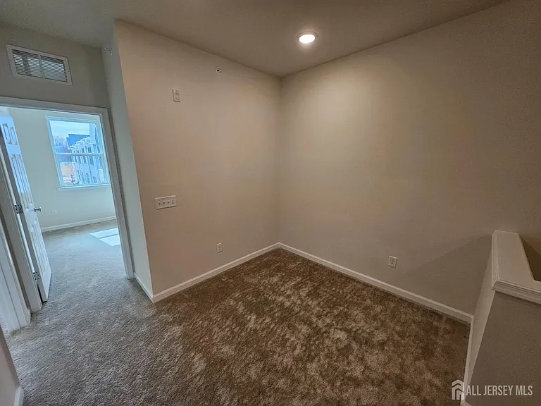 605 Parker Blvd — Photo 21