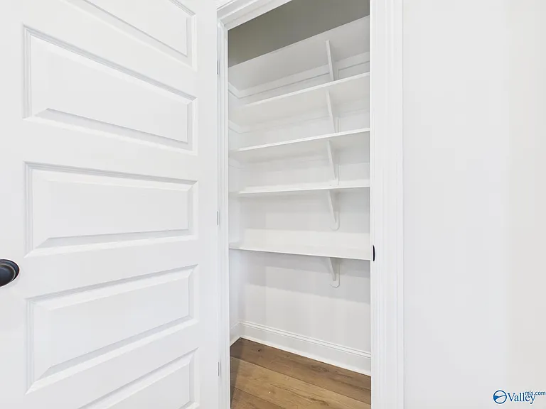 15573 Bees St — Photo 14