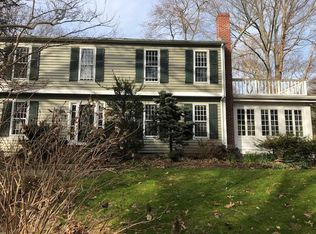 3 Lamont Ln, Stony Brook, NY 11790