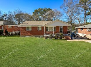 2911 Delowe Dr, East Pt, GA 30344