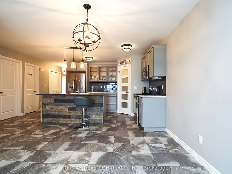 35 Cobblestone St — Photo 12