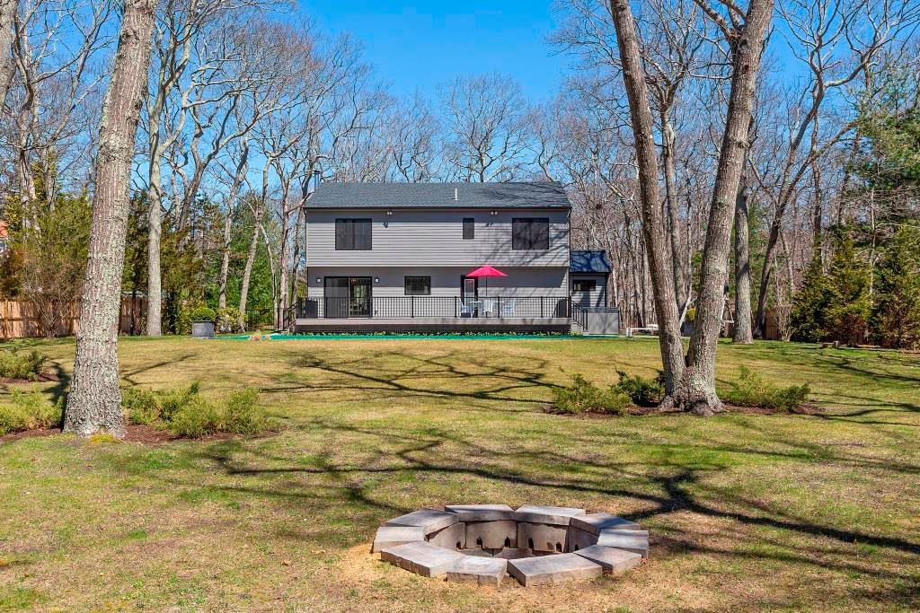 32 Manor Ln 
