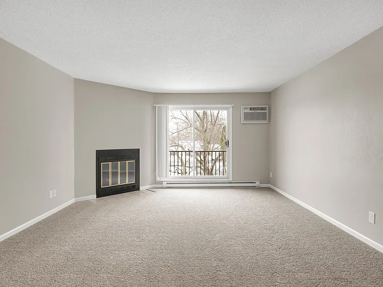 Hearthwood Apartments — Photo 14