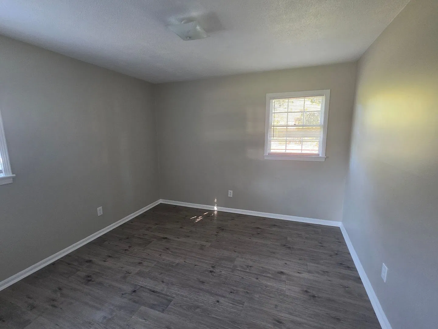 Great House in West Tuscaloosa — Photo 4