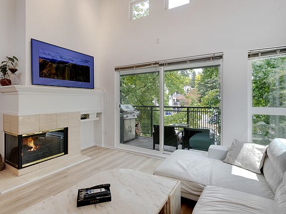 5th image of 106 Kings Rd #403