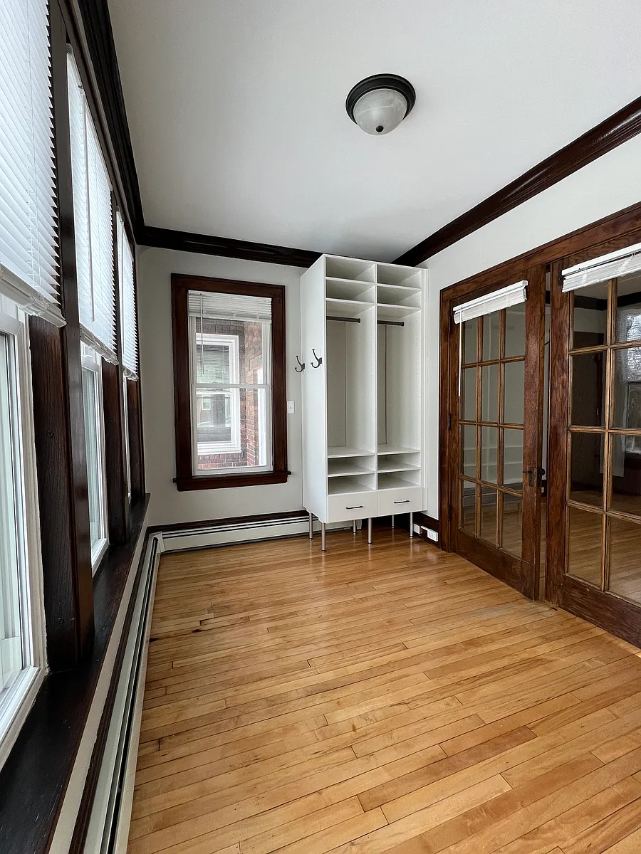 Building Photo - 3731 Harriet Ave #1