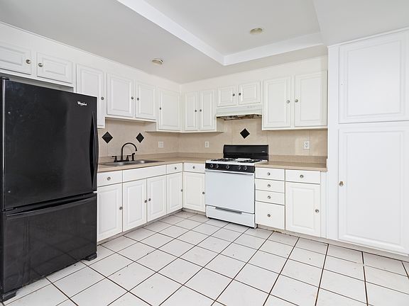 4th image of 34720 Corregidor Dr APT B