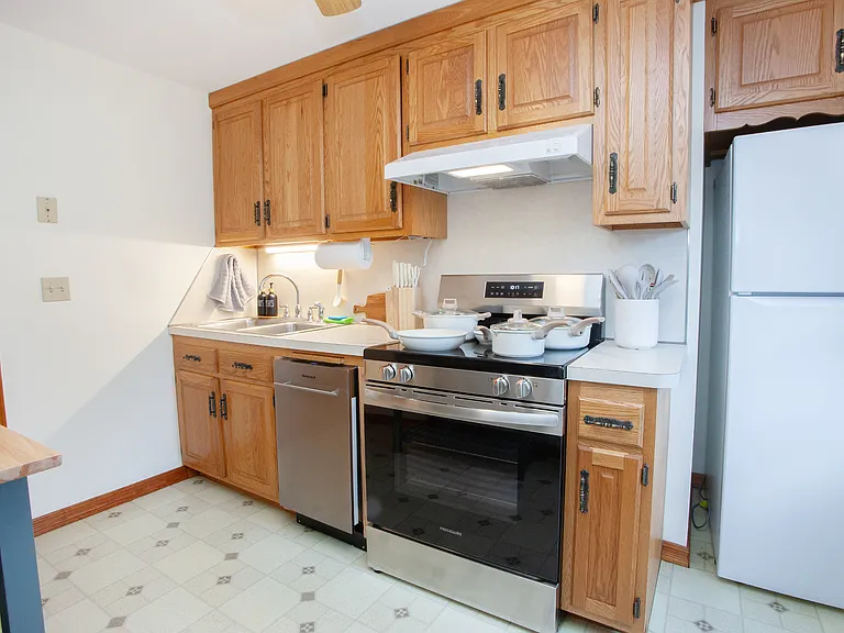 9 Pearl St #2 — Photo 16