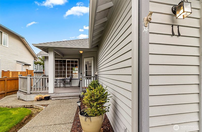 3rd image of 9520 2nd Street SE #11