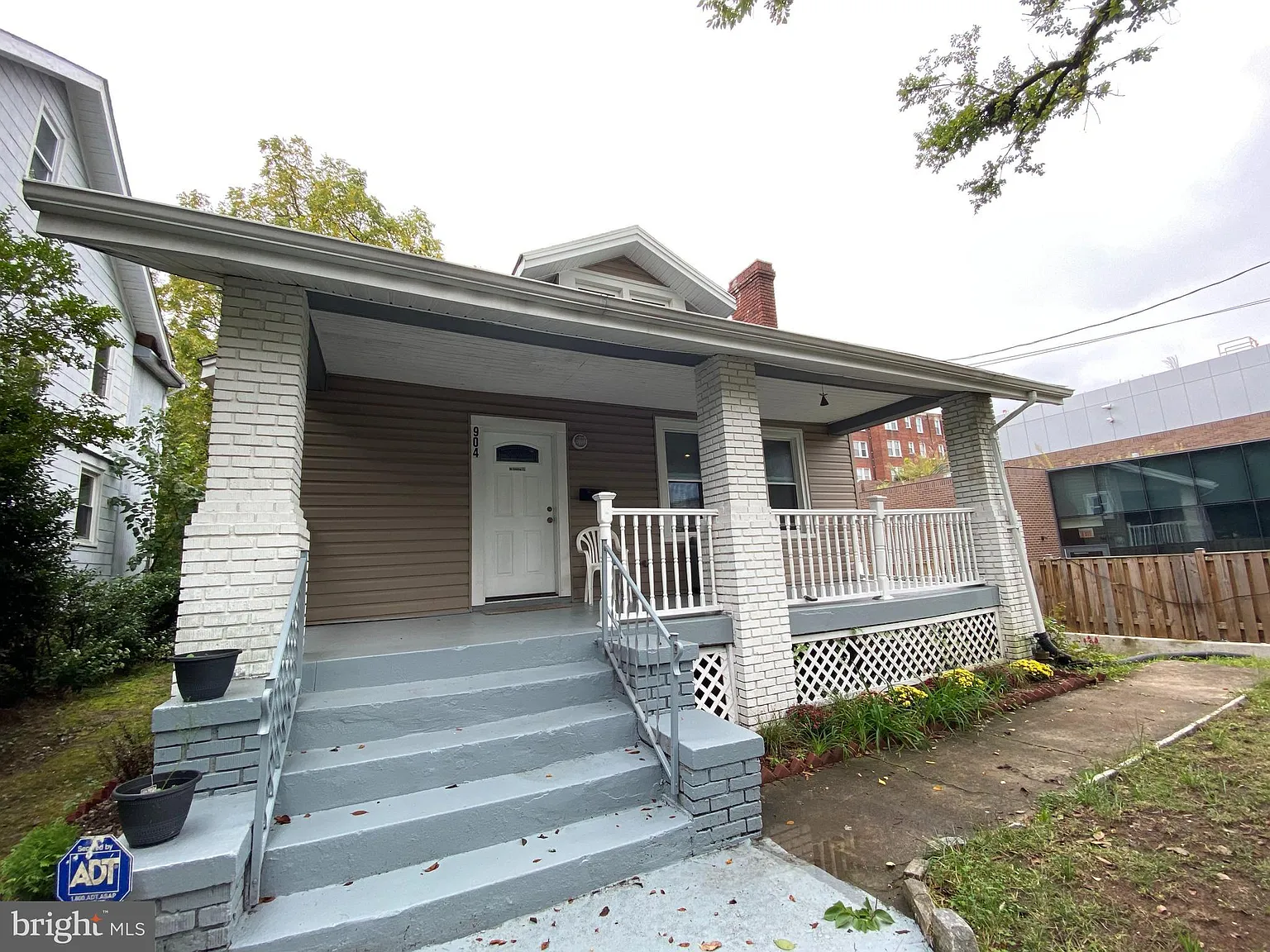 904 Butternut St NW photo 1