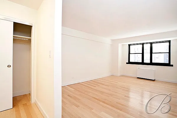 Sold by Bellmarc Realty | media 1