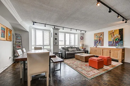280 Simcoe St #1405 Photo 1