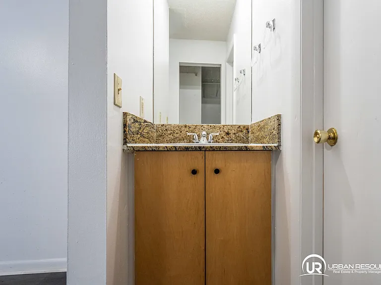 600 N Rio Vista Blvd #C — Photo 20