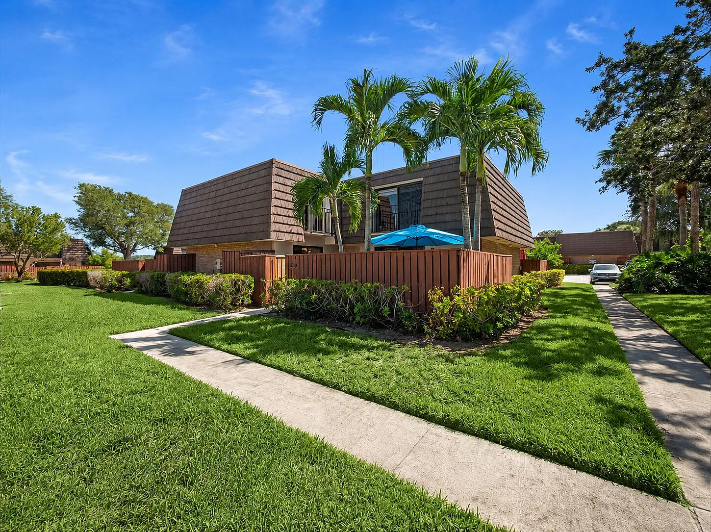 2 bed, 2.5 bath, 1188 sqft, $6,250 — Photo 4