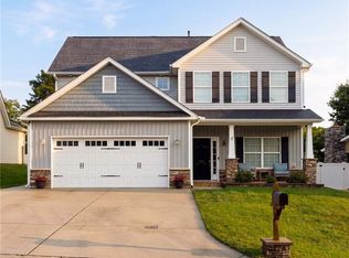 147 Rolling Meadow Ln, Clemmons, NC 27012