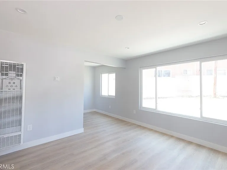 651 Ward St — Photo 8
