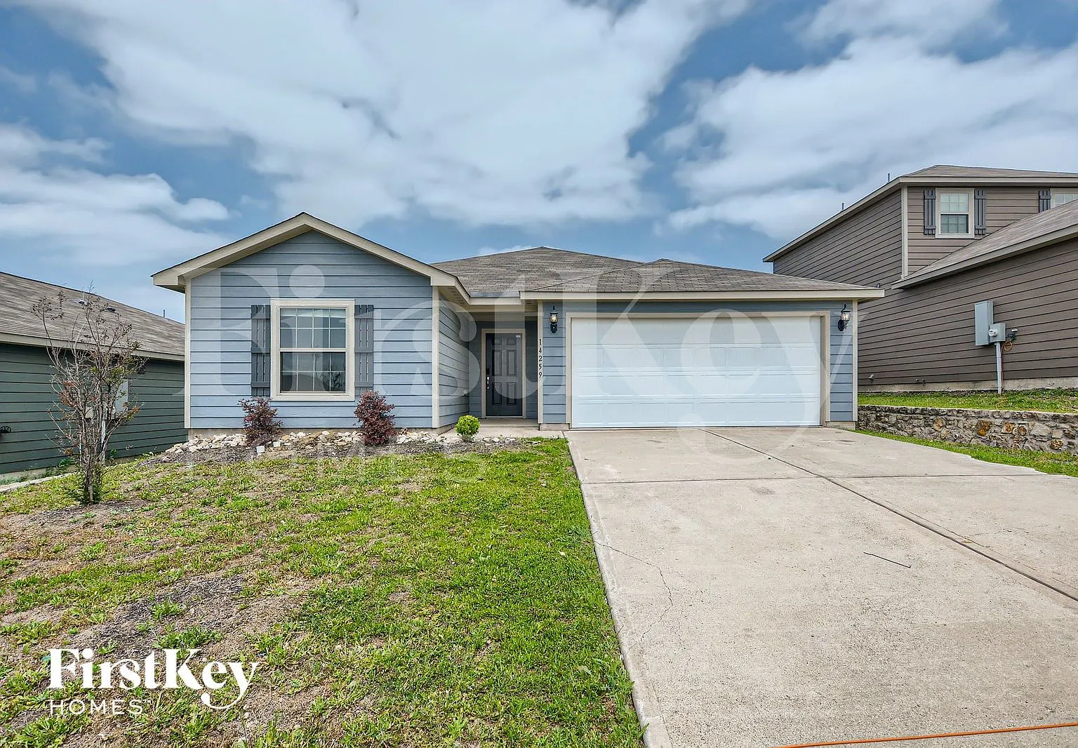 4 bed, 2.0 bath, 1600 sqft, $1,855 — Photo 1