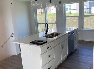 191 Clifton Mnr, Falling Waters, WV 25419