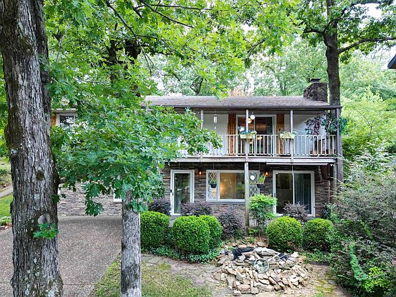 2nd image of 1926 Waterside Dr
