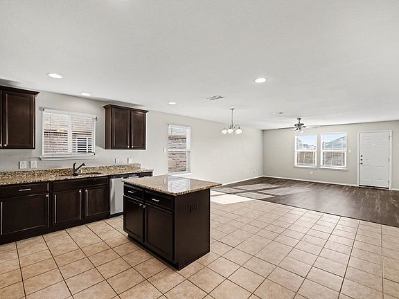 3rd image of 1700 Gayla Creek Dr
