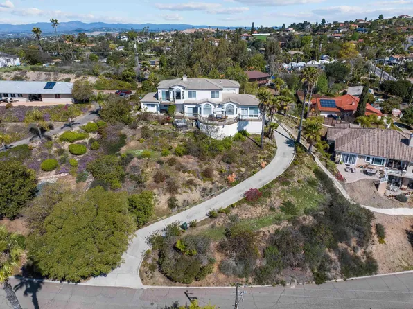 1522 Maxwell Ln, Vista, CA 92084