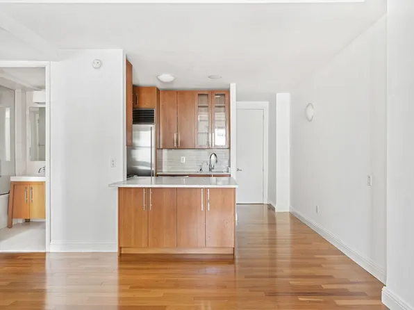 88 Greenwich Street image 1 of 9