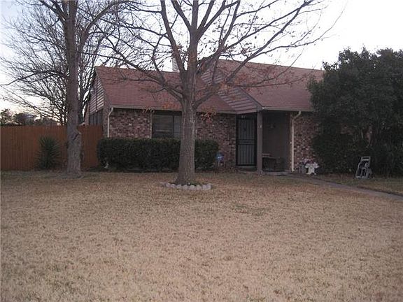 5th image of 417 Kenya St
