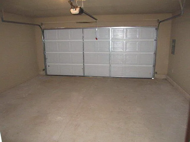 425 Sterling Pointe Way — Photo 13