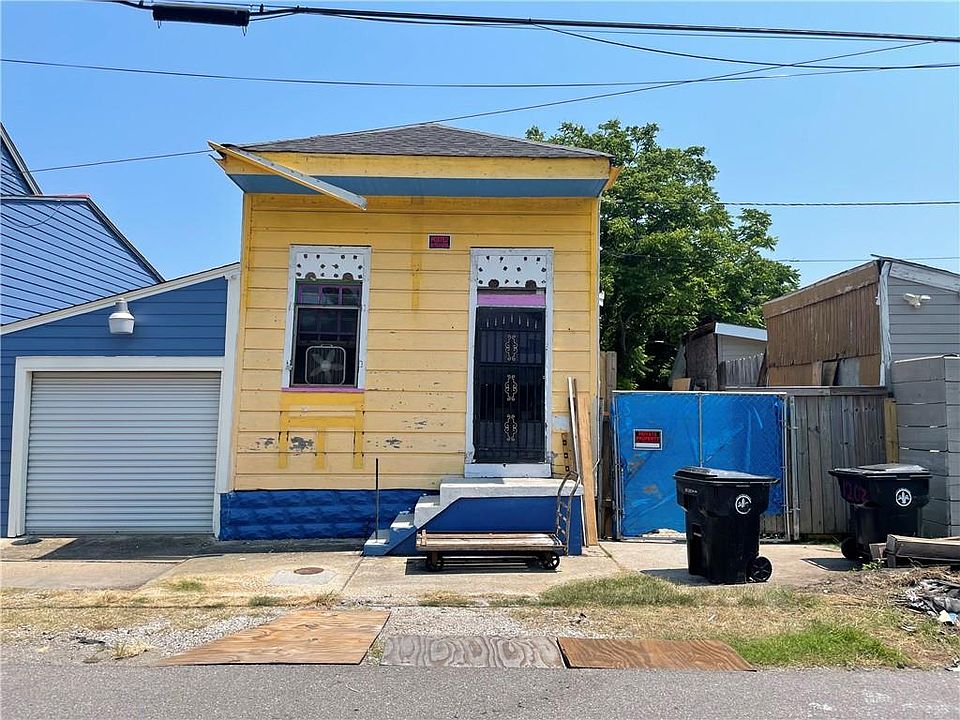 1st image of 3715 Marais St