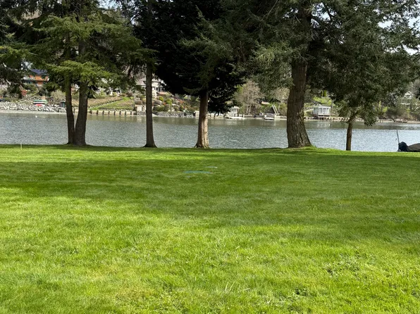 (undisclosed Address), Poulsbo, WA 98370