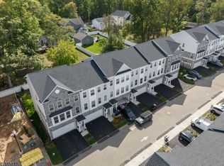 50 Gladstone Ct, Whippany, NJ 07981