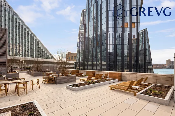Rented by Global Real Estate Ventures Group LLC | media 13