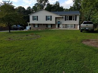 120 Woodcreek Dr, Blairs, VA 24527