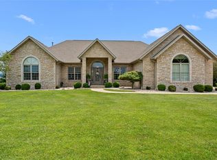 514 Pfeffer Dr, Columbia, IL 62236