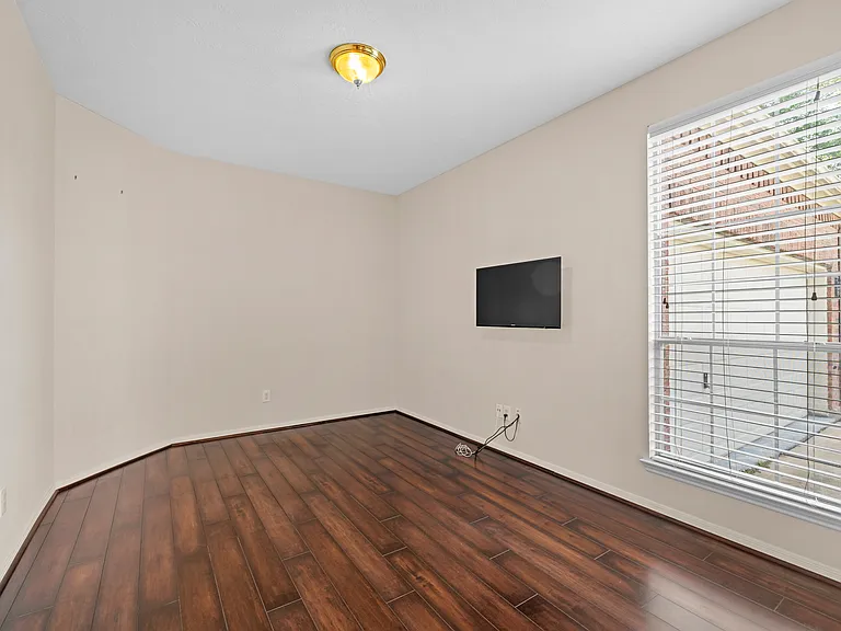 1111 Blue Leaf Dr — Photo 14