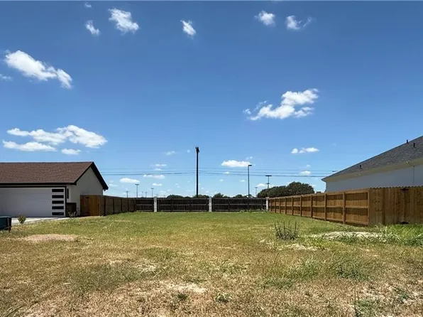 2213 N Gaytan Ave, Edinburg, TX 78542