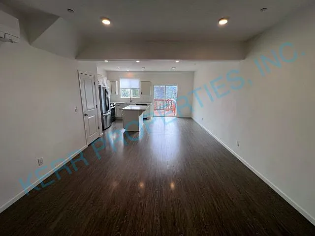 12996 SE 155th Ave — Photo 4