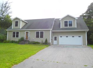 101 McNamara St, Lewiston, ME 04240