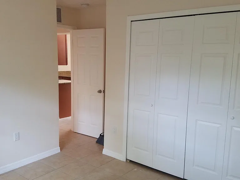 7708 Prato Ave — Photo 10