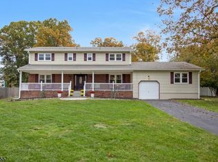 14 Apollo Rd, Manalapan, NJ 07726