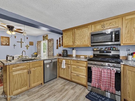 3rd image of 8145 Jack Graves Rd