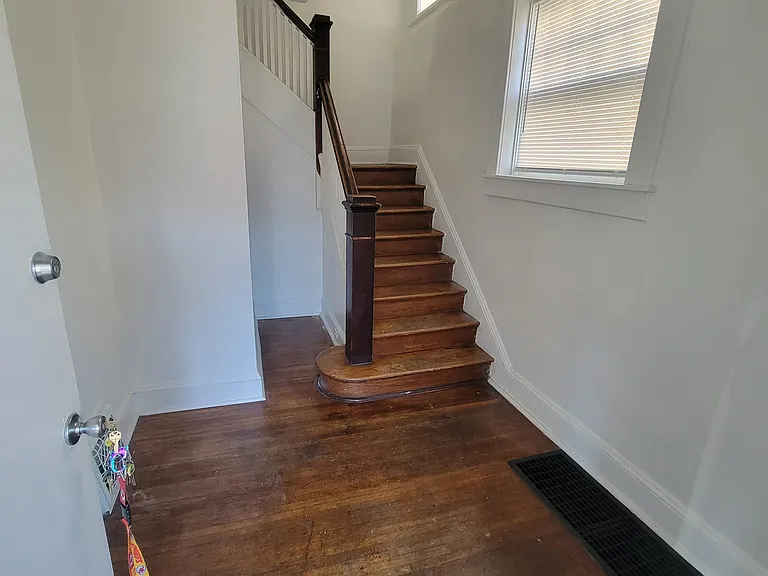 1104 E McCarty St #A — Photo 1