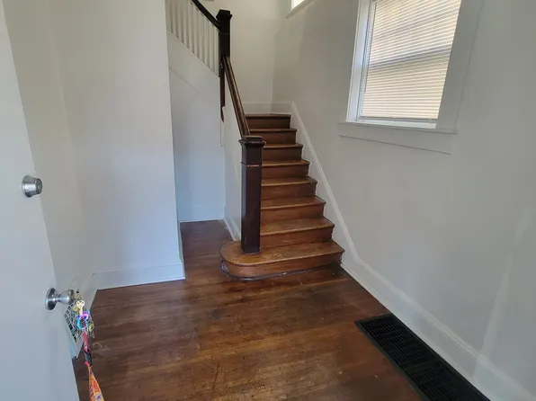 1104 E McCarty St APT A, Jefferson City, MO 65101
