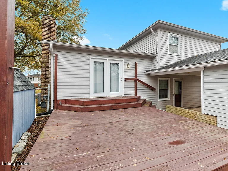 8016 Cortland Dr — Photo 23