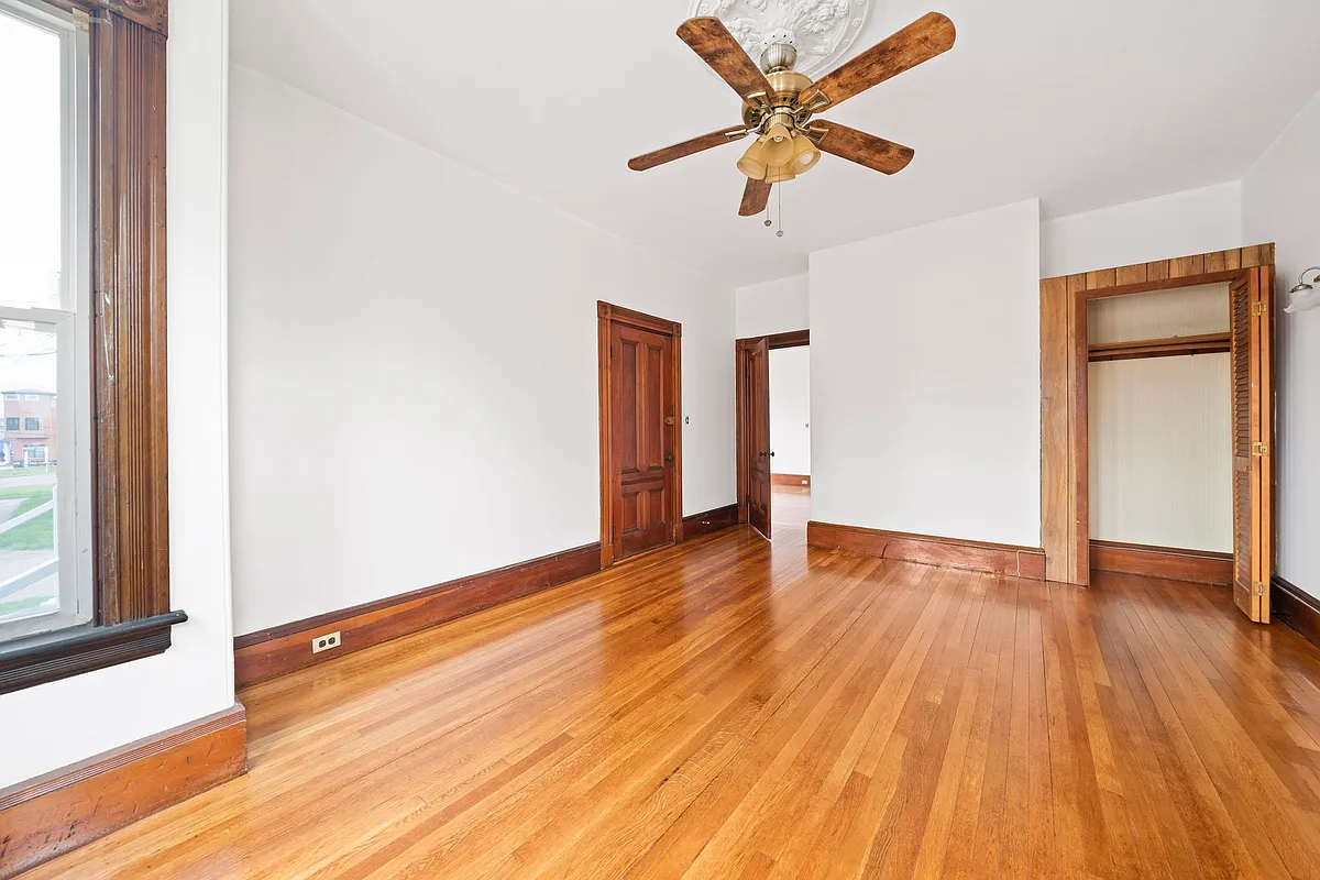 Building Photo - 53 Newbury Ave #1