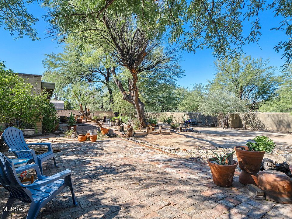 1st image of 3221 N Camino Suerte