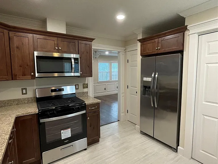 602 N Michigan Ave — Photo 16