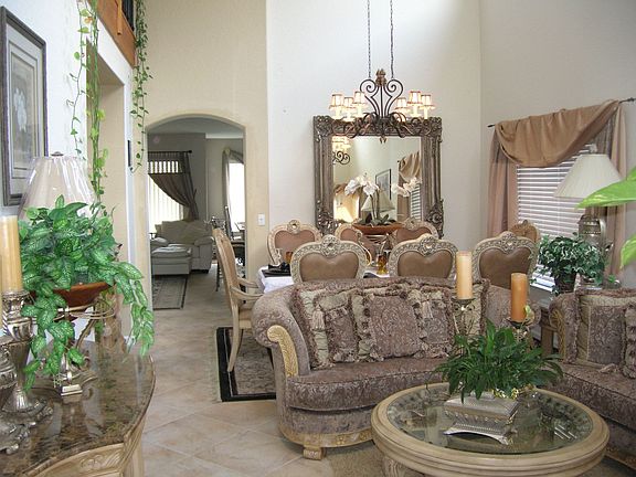 Living Room/Dining Room