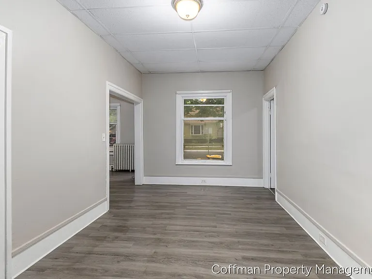1545 Queen Ave NE — Photo 8