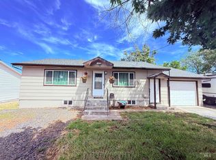 829 14th St, Clarkston, WA 99403